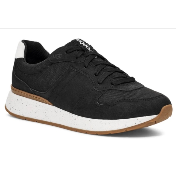 UGG Black ReTrainer Go Anywhere Sneakers 9.5 Excellent Condition & Comfortable - Picture 3 of 16